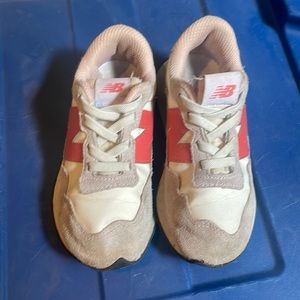 Toddler new balance sneakers